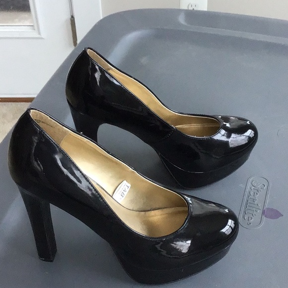 Massimo patent heels. Size 8. Very good condition. - Picture 4 of 4